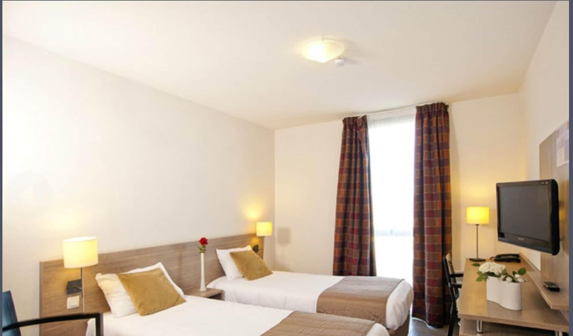 Apparthotel Séjours&Affaires Manosque Esterno foto