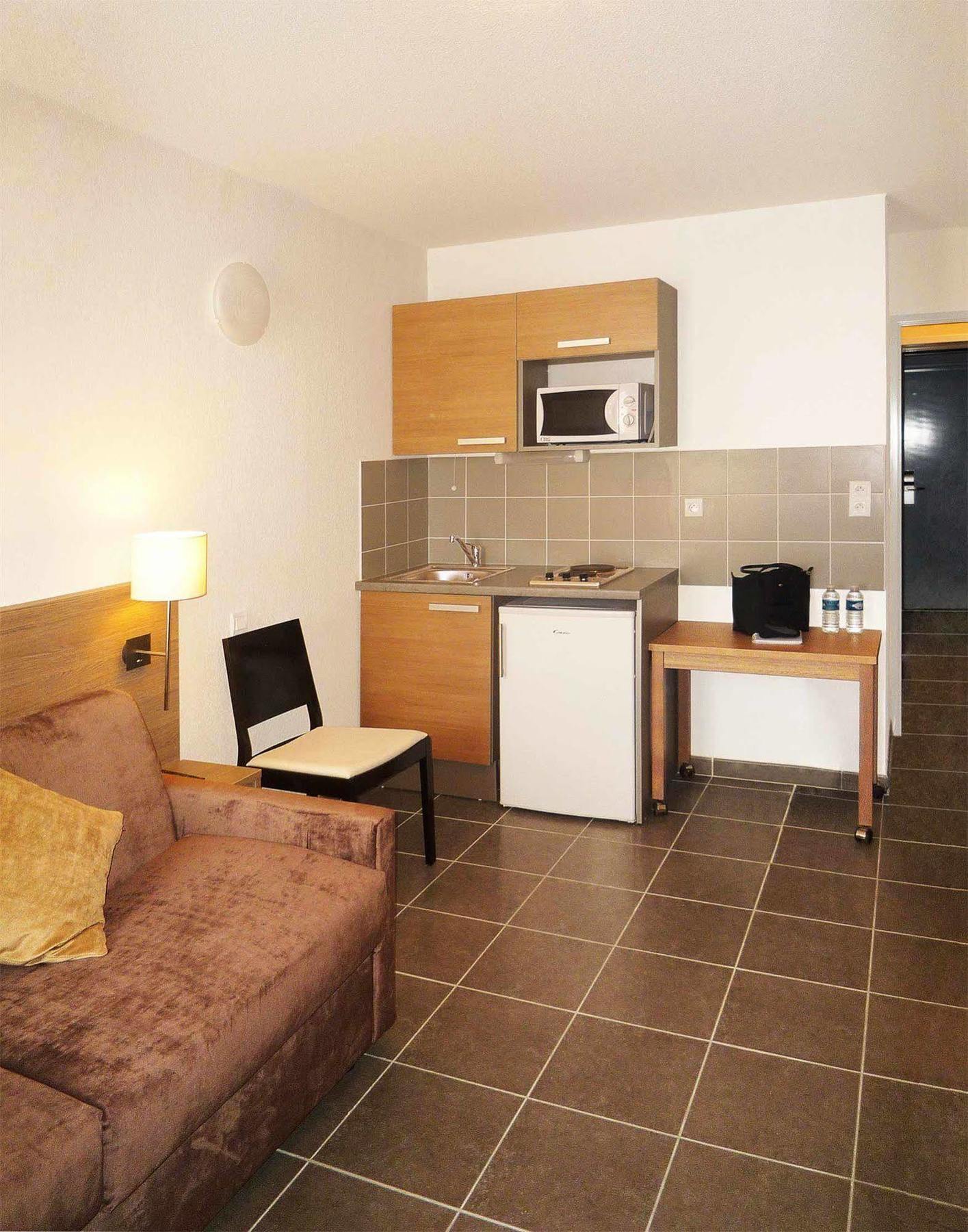 Apparthotel Séjours&Affaires Manosque Esterno foto